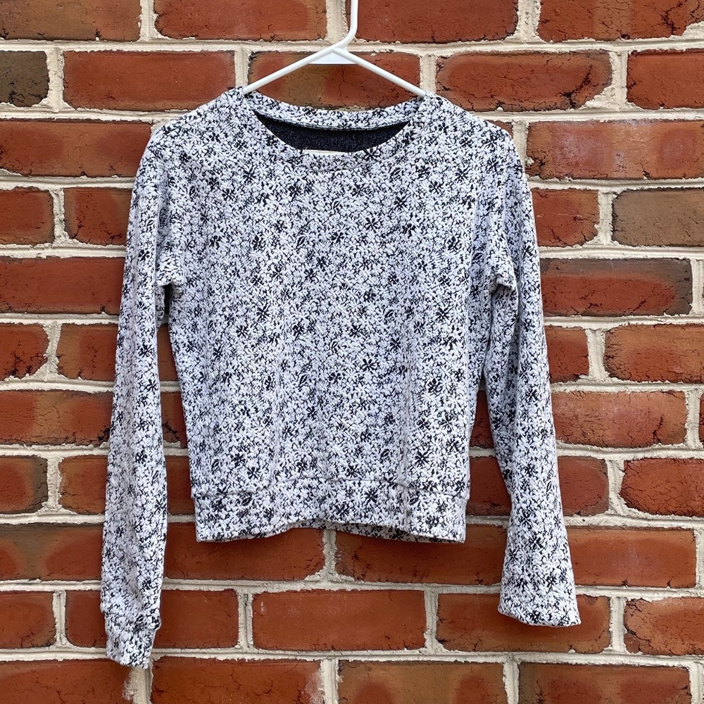 Hollister Black and White Floral Textured Long Sleeve